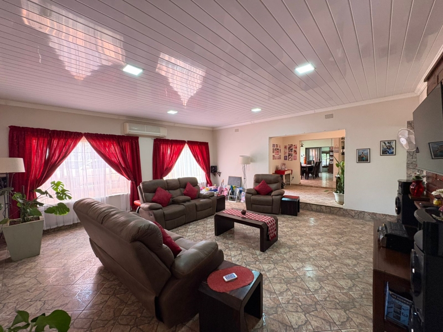 4 Bedroom Property for Sale in Protea Park North West